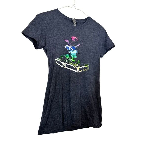 Next Level Apparel Crew Neck Short Sleeve DJ Cat Graphic Tee Gray Small - Picture 2 of 5